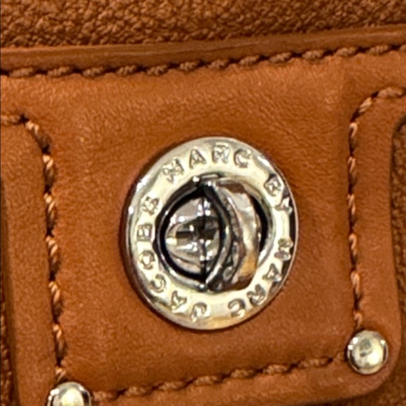 Marc Jacobs Bag Totally Turnlock Brown Leather Crossbody - Picture 6 of 17